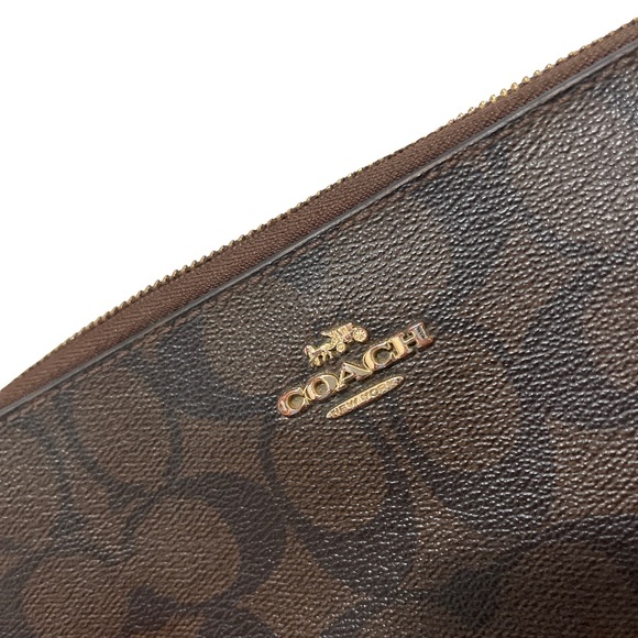COACH Brown Signature C Leather Zip‑Around Wallet Wristlet — GUC - Picture 5 of 7